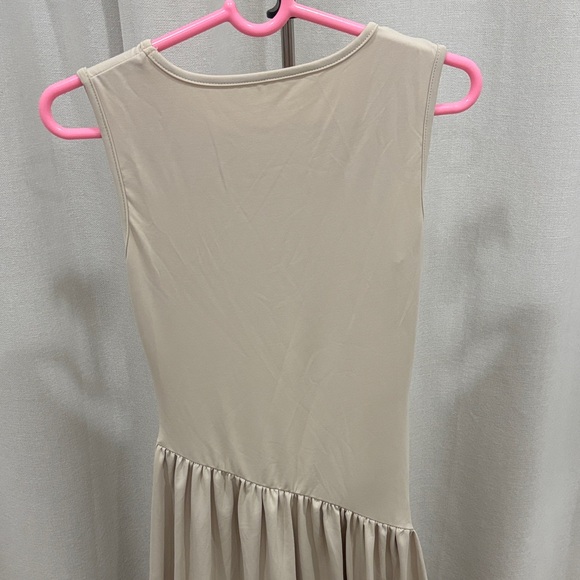 Elegant Beige Sleeveless Dress - Picture 4 of 5